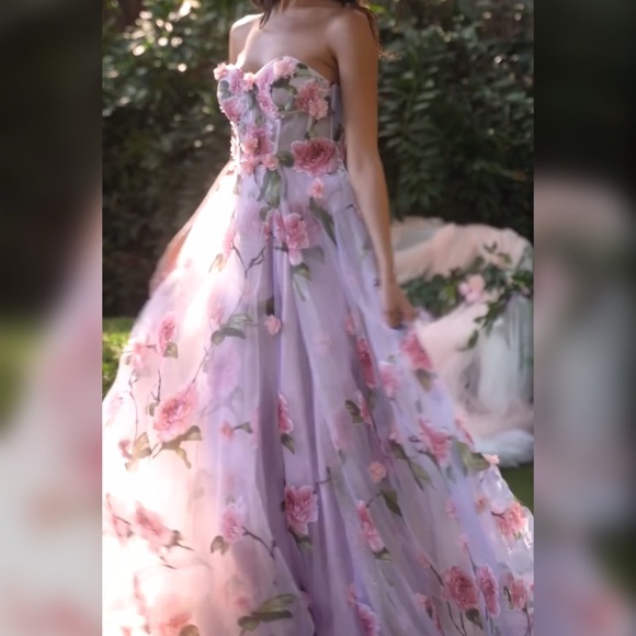 Vintage style rose floral ruffle prom dress or non traditional wedding dress - Picture 4 of 4